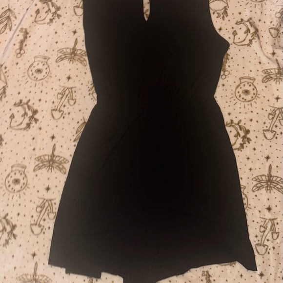 Black Sleeveless Wrap Romper - Picture 3 of 4